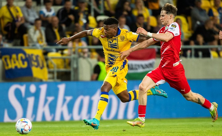 Šeštnásťfinále Slovnaft Cupu so šiestoligistom. Šlágre v Šamoríne a Humennom